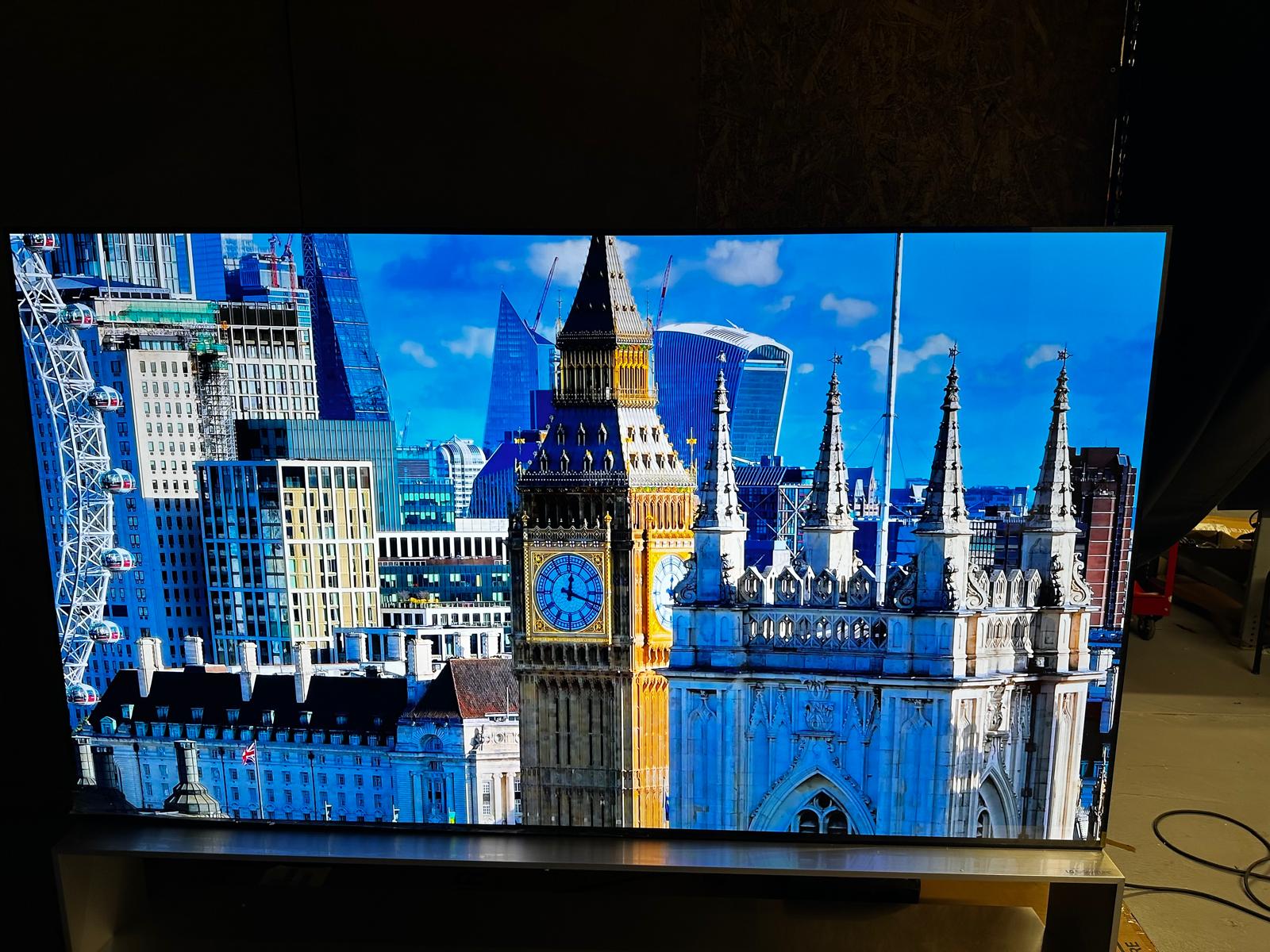 LG OLED88Z39LA 88" OLED Evo 8K Ultra HD HDR Smart TV Freeview Play Freesat - Image 17