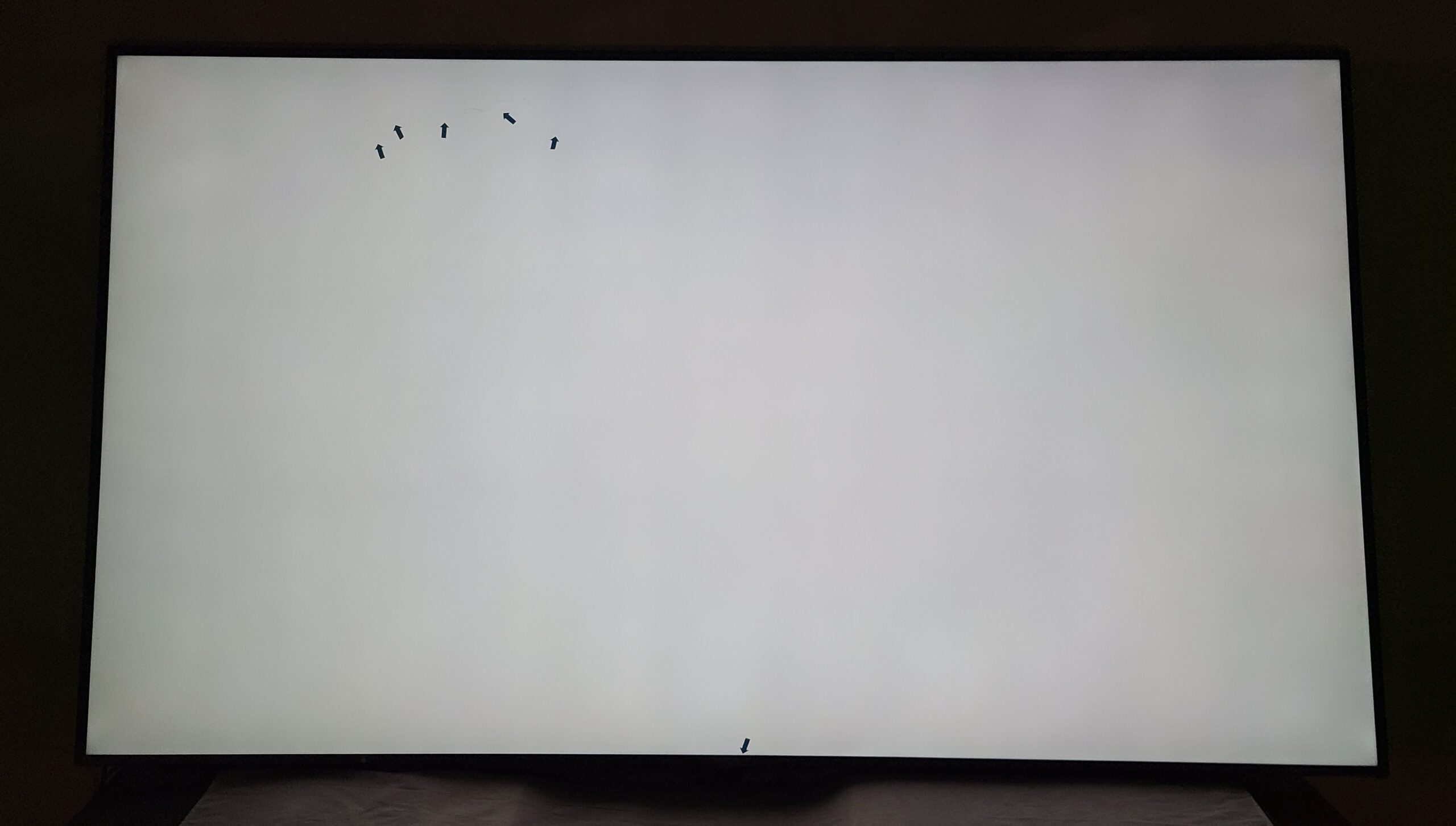 LG 86UL3J-B 86" Digital Signage with webOS / Scratch on Screen (1793) - Image 10