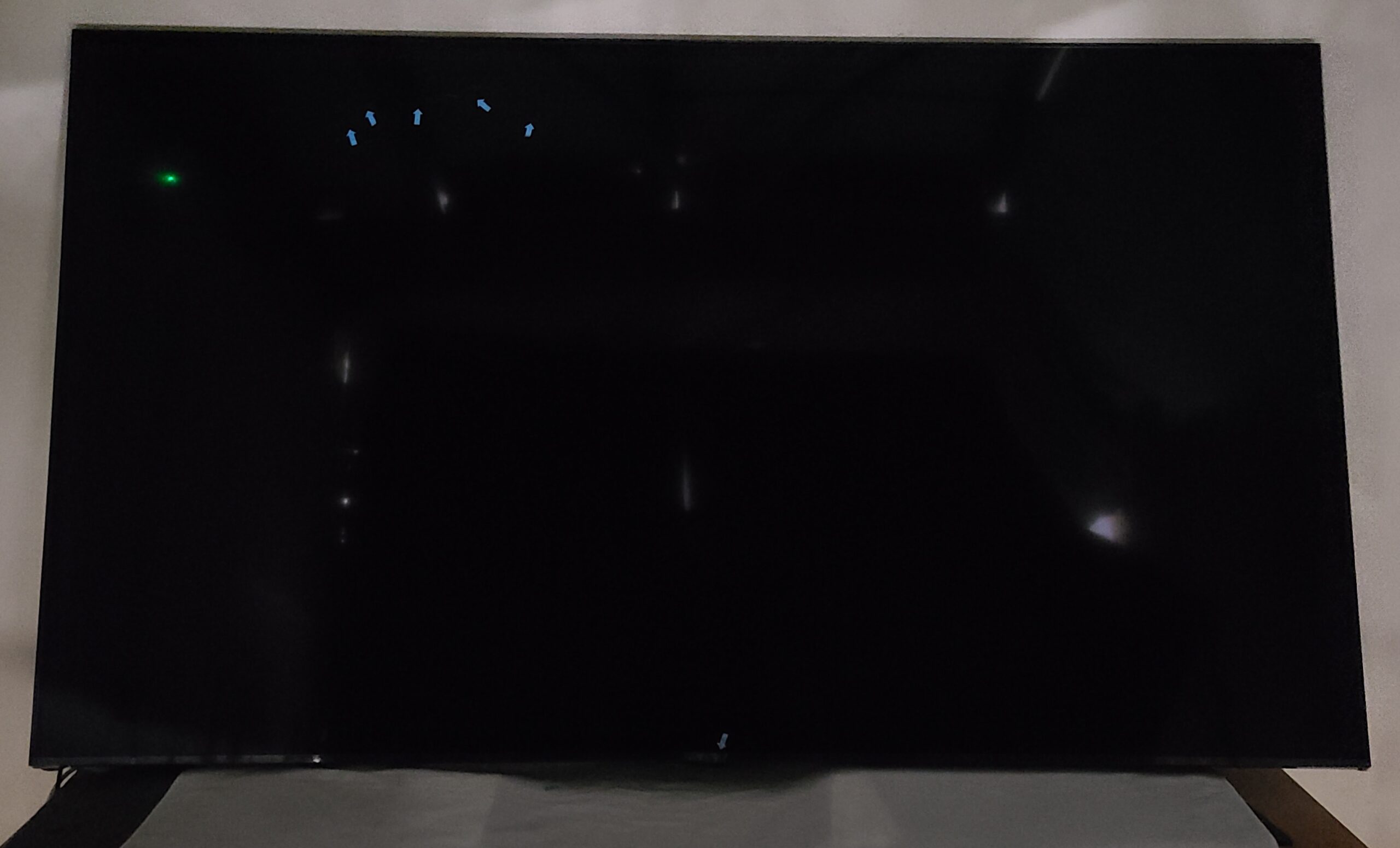 LG 86UL3J-B 86" Digital Signage with webOS / Scratch on Screen (1793) - Image 12
