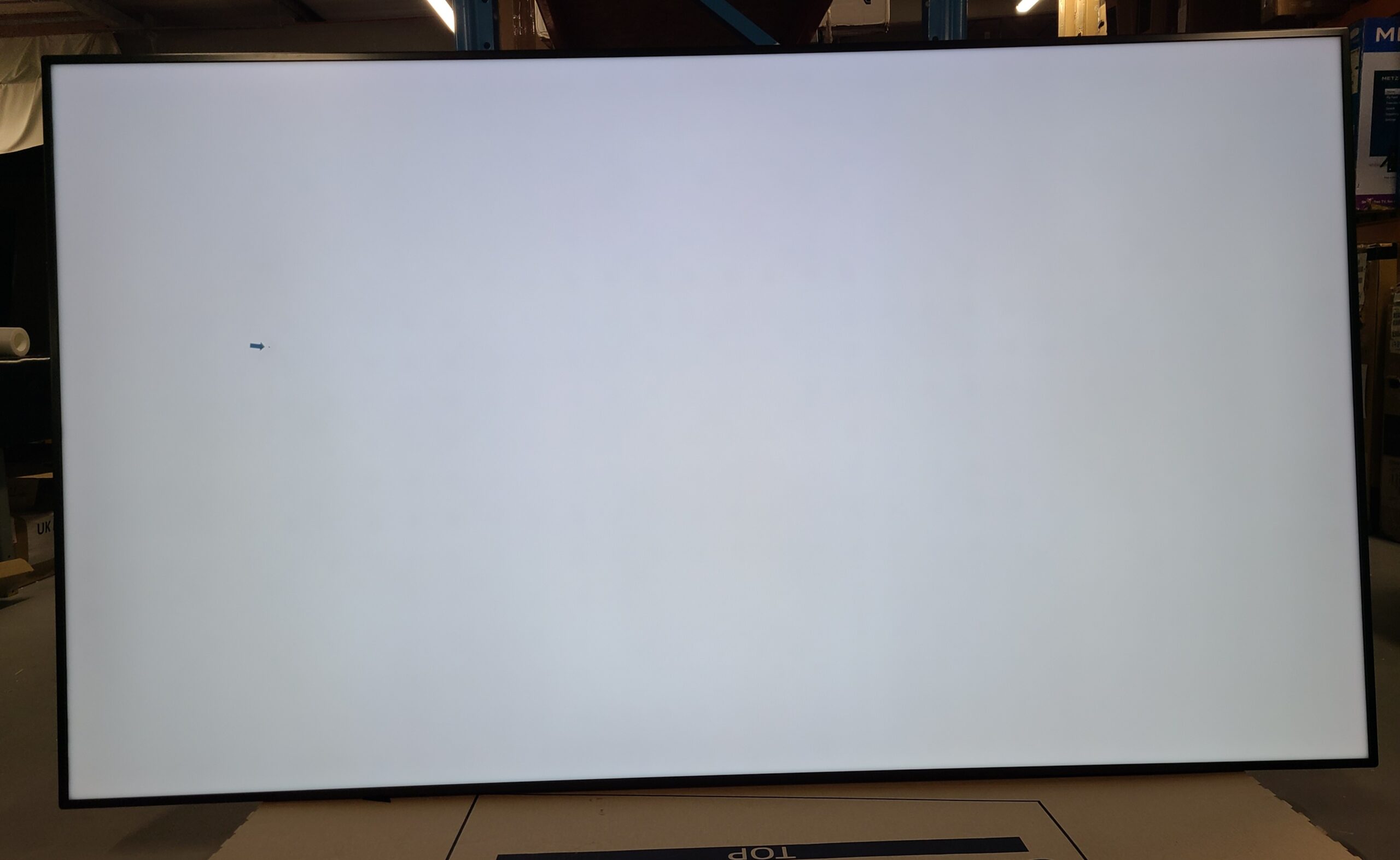 LG 98UH5J-H 98" 4K LCD display Digital Signage / Dust in Screen (1799) - Image 9